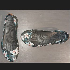Crocs Kadee Floral Flats, Size 7